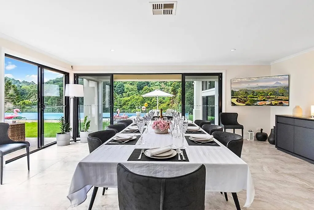 Maleny Chateau 5 Bed , Pool, Country Experience, Creek, Gym Balmoral Ridge Holiday home